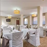 For מלון 4*