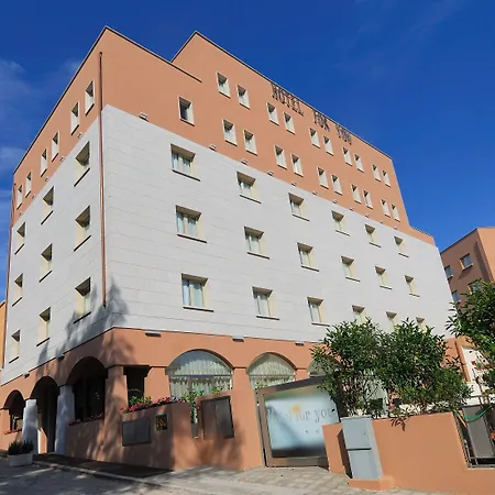 Hotel For